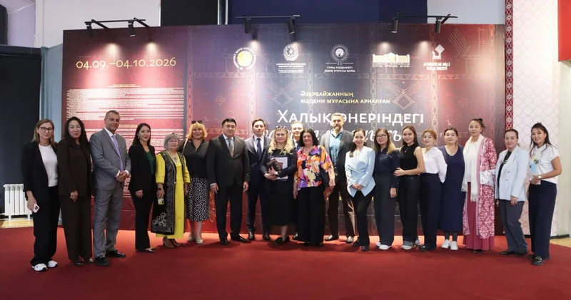 Almatıda “Zamanın nəfəsi xalq sənətində” sərgisi açılıb FOTO