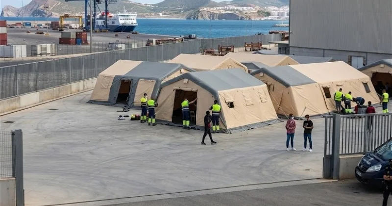 Мадрид взял порт Сеуты под контроль ради лагеря для мигрантов
