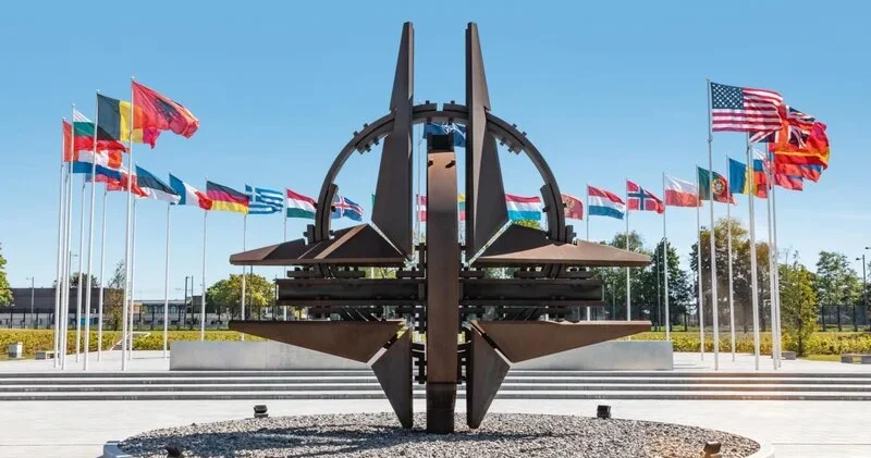 The Guardian : Avropa Rusiya ilə uzunmüddətli müharibəyə tab gətirə bilməz