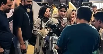 Uzaqdan idarə olunan robotu “süni intellekt” kimi təqdim etdilər VİDEO
