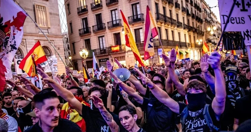 Протестуют против мигрантов