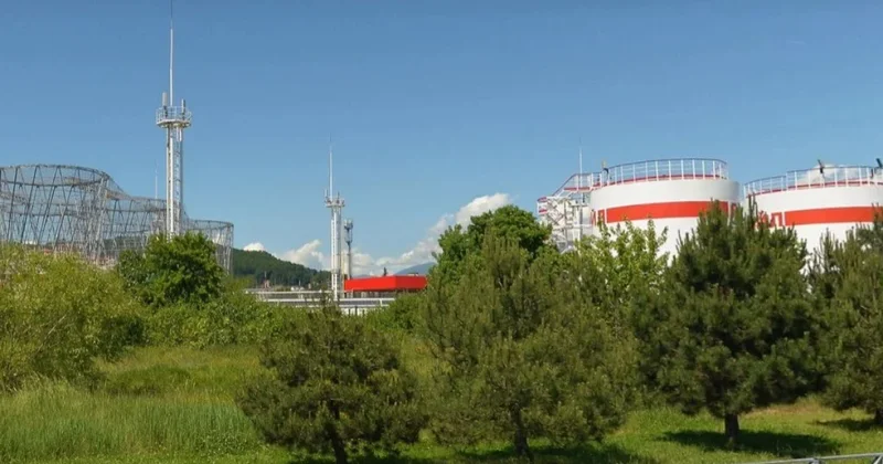 ВСУ уничтожили резервуары нефтебазы в Сочи