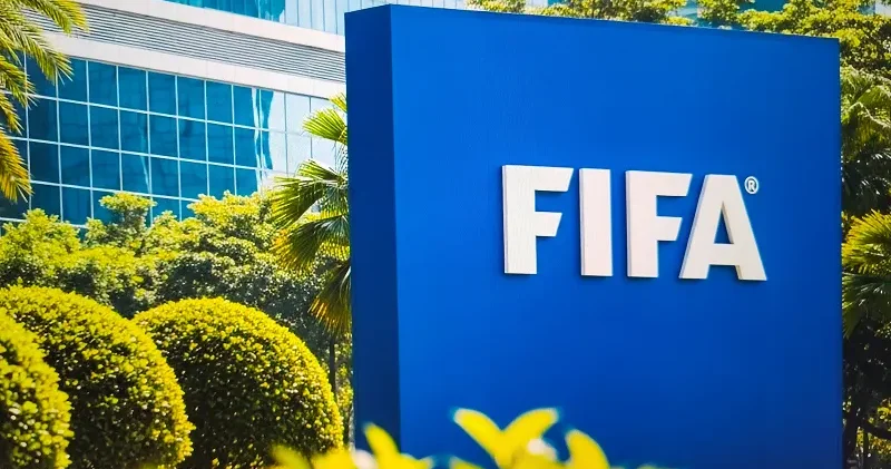 FİFA rəhbərliyi UEFA rəsmilərini qarayaxma kampaniyası aparamaqda ittiham etdi