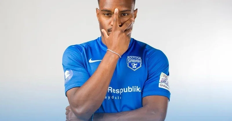 “Sabah”ın futbolçusu “Karvan Yevlax”la oyundan sonra xəstəxanaya aparıldı VİDEO