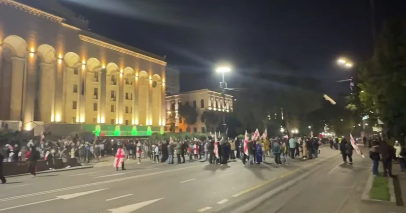 Протесты в Тбилиси возобновились Minval Politika