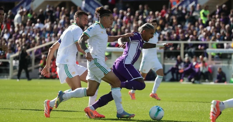 İtaliya A Seriyası: Roma Fiorentina nı məğlub edərək lider oldu