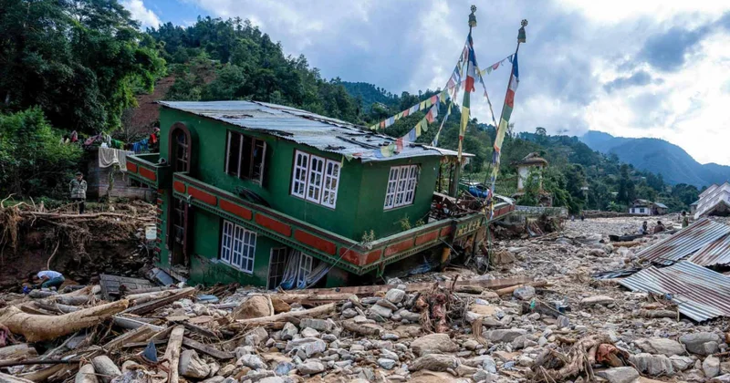 Nepalda şiddətli yağışların yaratdığı fəsadlardan 43 nəfər ölüb