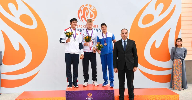 Komandamız günü 4 medalla başa vurdu Yenilənib+Fotolar