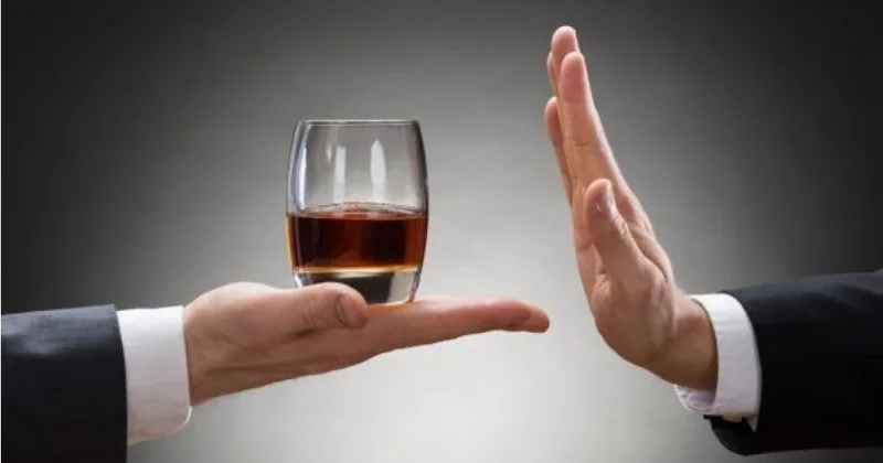 Dünya Ayıqlıq və Alkoqolizmə qarşı Mübarizə Günü kimə həsr olunub?