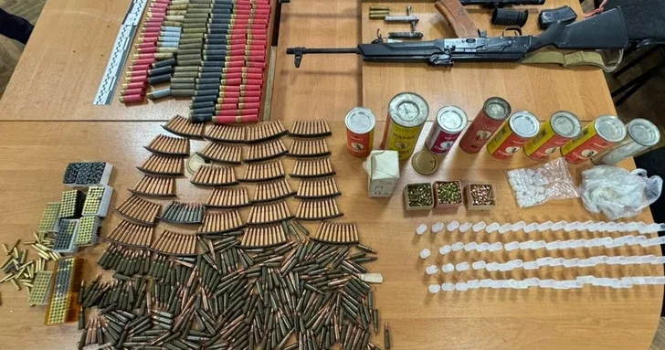 СГБ Грузии обнаружила склад оружия, связанный с беспорядками в Тбилиси