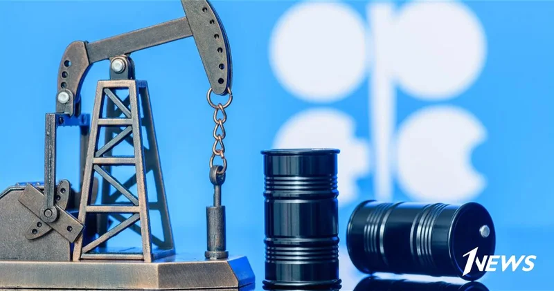 Семь стран ОПЕК+ согласились увеличить добычу нефти