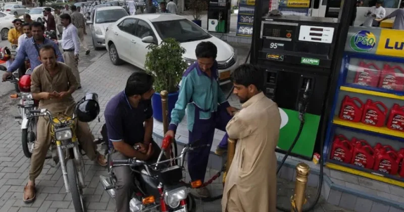 Pakistan hökuməti əhalinin yanacaq xərclərini azaltmaq üçün yardım proqramı başladıb