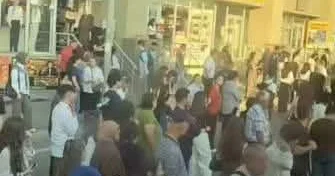 Pulsuz metro da problemi həll etmədi: Sərnişinlər yenə yollarda qalıb