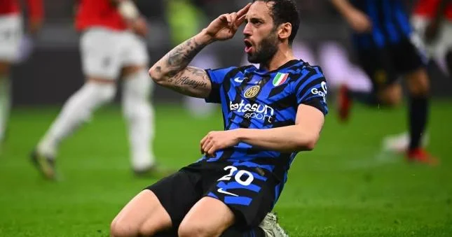 Çalhanoğlu geri dönür