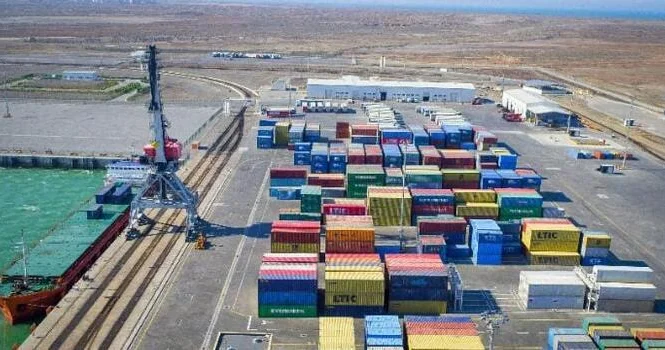 “Əəsas məsələ Azərbaycanın logistika və əlavə dəyər yaradan mərkəzə çevrilməsidir İqtisadçı