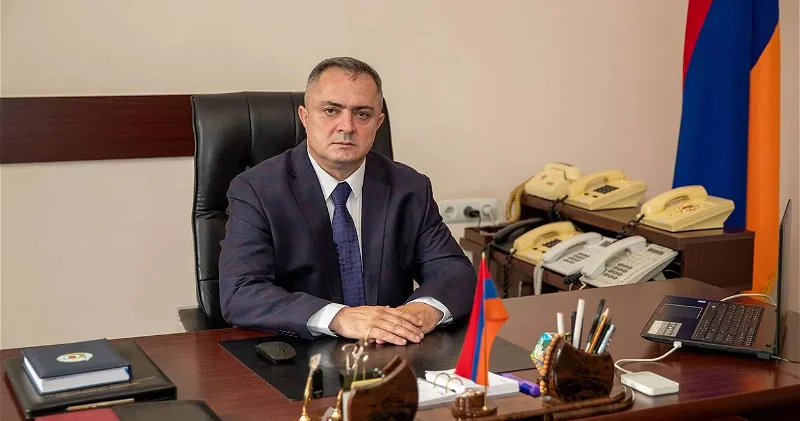 Пашинян снял с должности замглавы СНБ