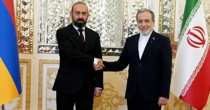Mirzoyan Tehranda Əraqçinin qonağı oldu