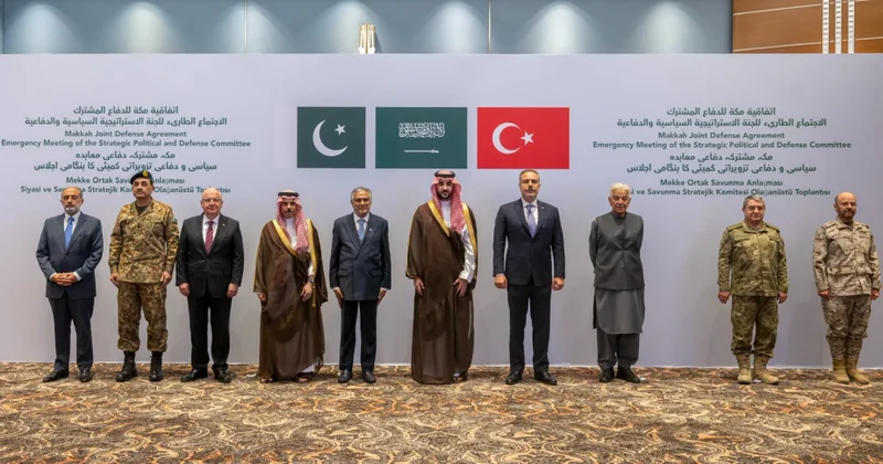 Türkiyə rəsmiləri Ər Riyadda keçirilən müzakirələrdə iştirak ediblər