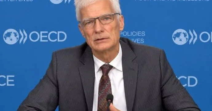 Andreas Şleyxer: Süni intellekt insanların imkanlarını zəiflətməməlidir