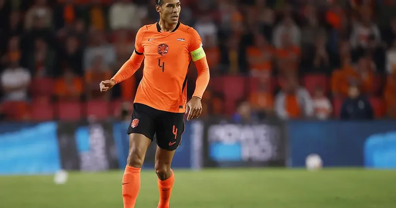 Van Deyk Niderland tarixində bunu reallaşdıran 11 ci futbolçu oldu
