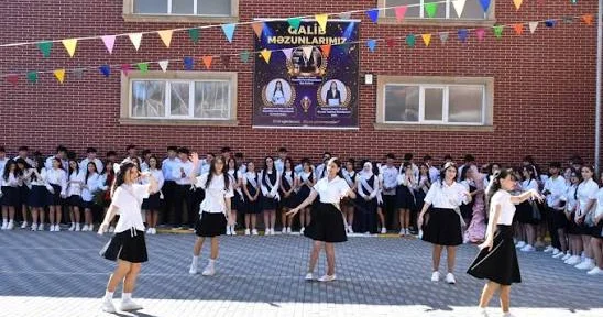 Məktəb bitir, amma öyrənmək bitmir KÖŞƏ