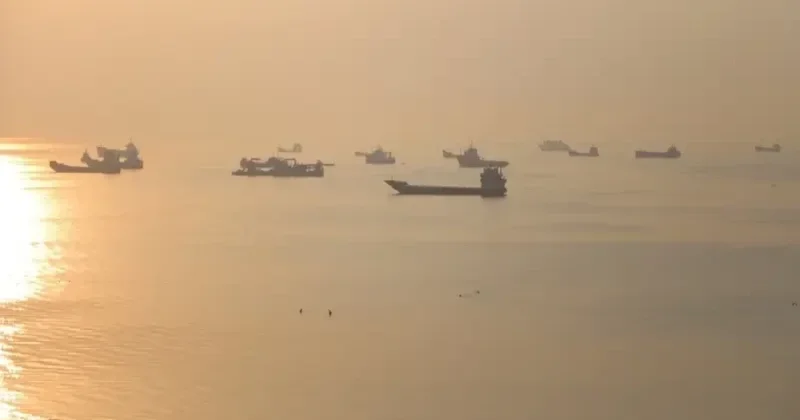 Hörmüz boğazından keçən neft tankerinə hücum edilib KONKRET