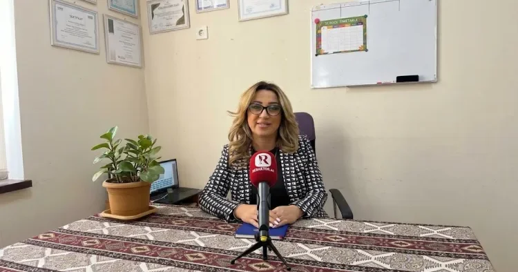 “Uşaqlıqda qonşu uşaqlarını yığıb özümə sinif düzəldirdim” Müəllimlə MÜSAHİBƏ