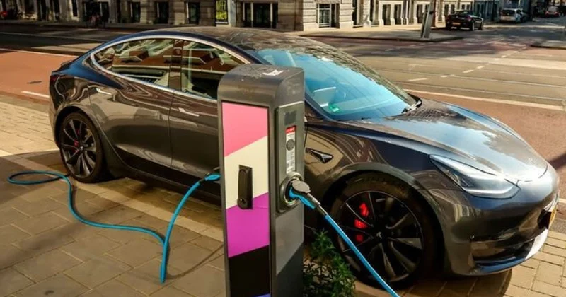 Almaniyada yeni avtomobillərin üçdəbirindən çoxu elektriklidir