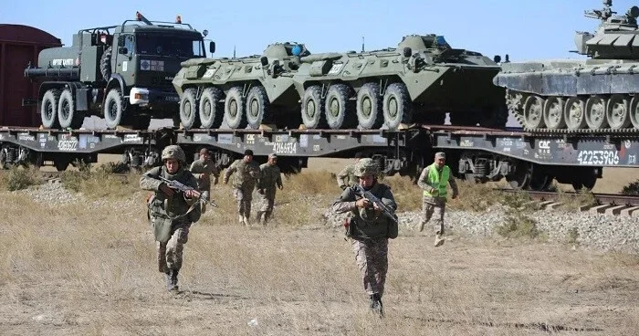 Qazaxıstan ordusunda yoxlamalar aparılır