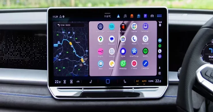 “Google” “Android Auto”dakı aylardır davam edən problemi həll edir