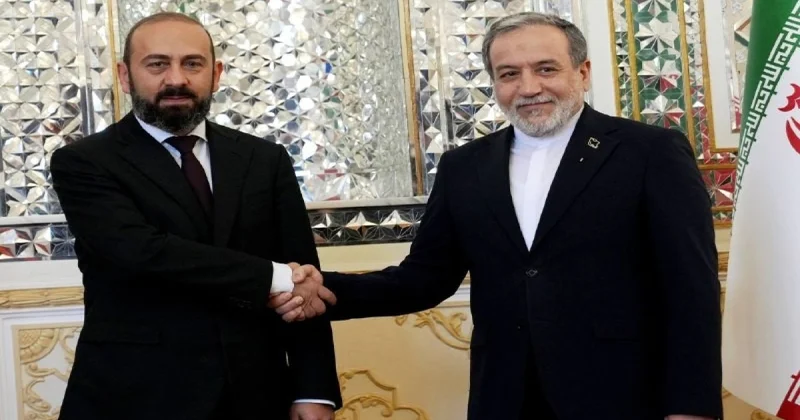 Mirzoyan Əraqçi ilə görüşüb