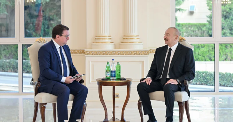 Prezidentlə görüşdə Azərbaycan dilini daha yaxşı öyrənəcəyini dedi Fotolar