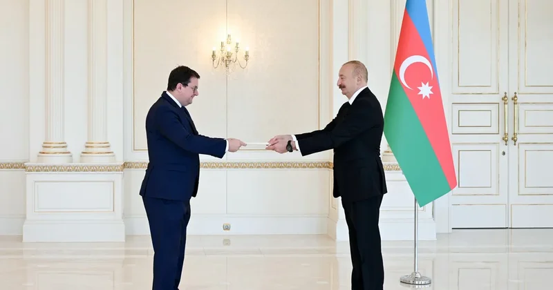 Səfir qəbulda Azərbaycan dilində danışdı