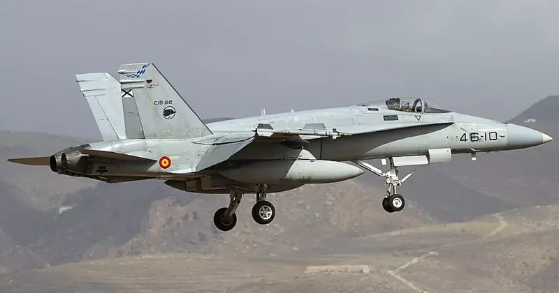Испанские F 18 поднялись в воздух у границы Румынии