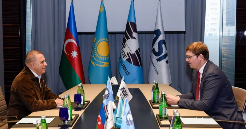 Beynəlxalq Şahmat Federasiyasının yeni prezidenti Bakıya gəlib