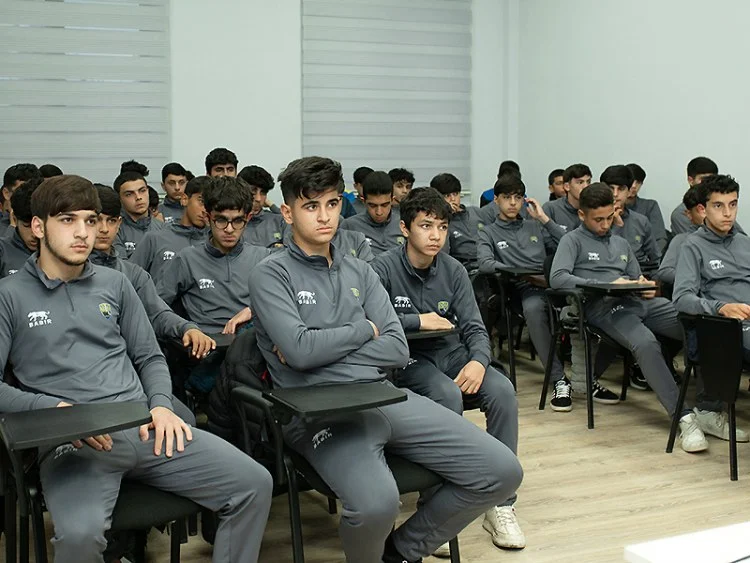 Kəpəzin futbolçularına danışılmış oyunlarla bağlı seminar keçirildi