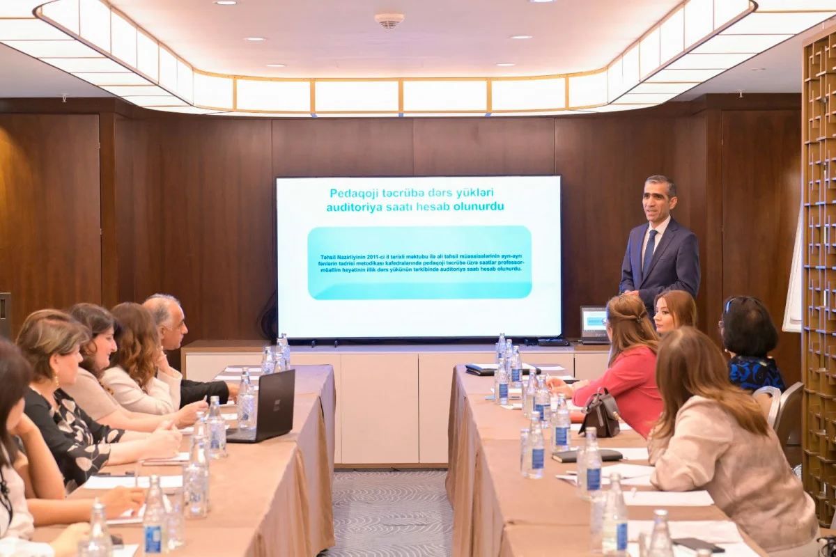 Ali və orta ixtisas təhsilində tədrisin təşkili, cari vəziyyət və yeni çağırışlar müzakirə edildi FOTO