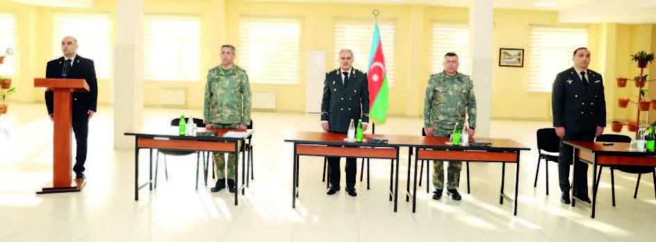 Hərbi prokurorun Müdafiə Nazirliyi qulluqçuları ilə görüşü