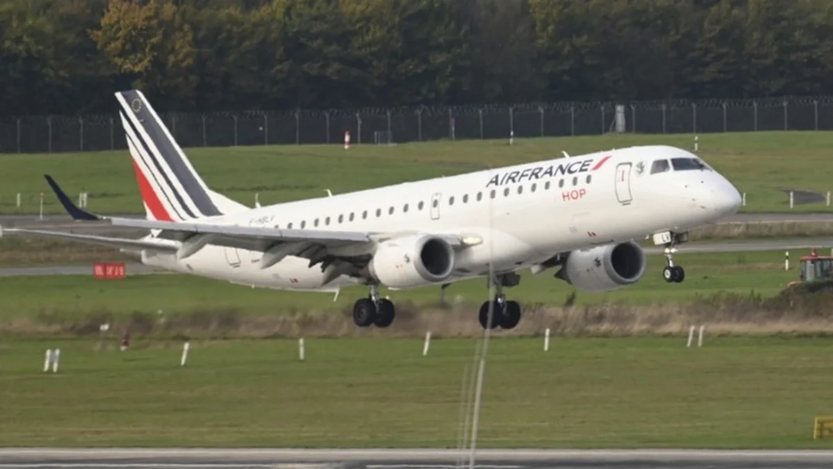 Air France Qırmızı dəniz üzərində uçuşları naməlum obyektə görə ləğv edib