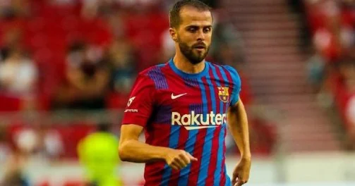 Neftçi Yuventus və Barselona da oynamış futbolçunu istəyir