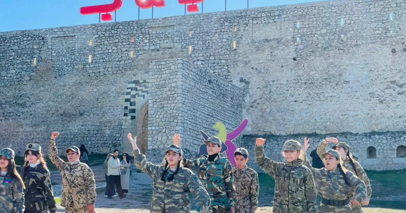 Azad olunan torpaqlarda açıq dərs: Hüşün məktəbliləri Şuşada Zəfər ruhunu yaşadılar FOTO