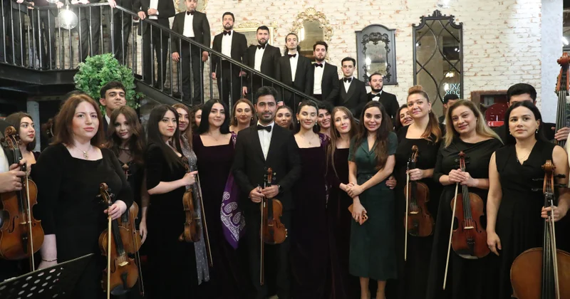 Bakı Kitab Mərkəzində “Zəfər sevinci” FOTOLAR