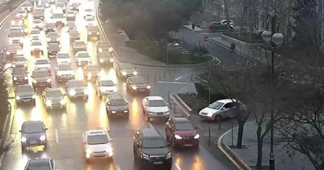 На 14 бакинских улицах большая плотность движения