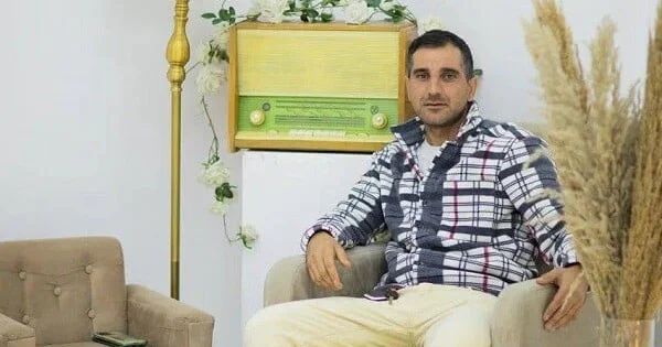 Oteldə meyiti tapılan 37 yaşlı vəkil həm də şair imiş