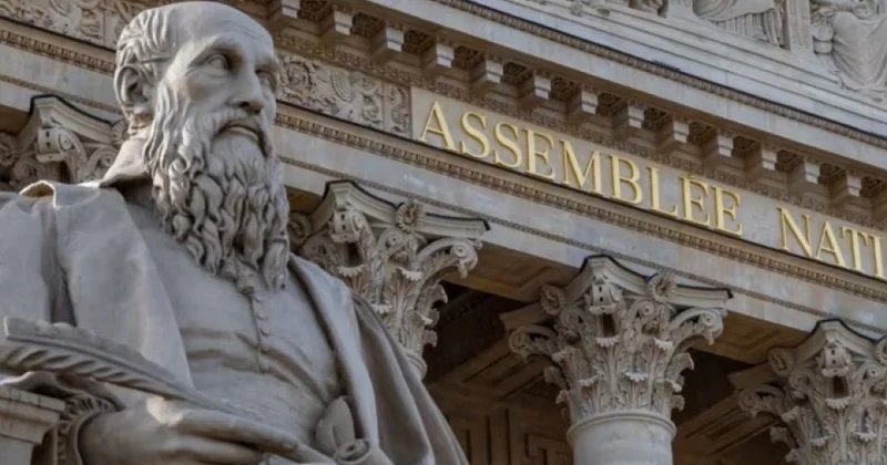 Fransada büdcə ilə bağlı hələ də razılığa gəlmək mümkün deyil