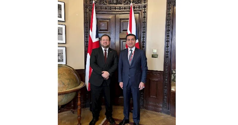 Hikmət Hacıyev Böyük Britaniyanın dövlət naziri ilə görüşüb FOTOLAR