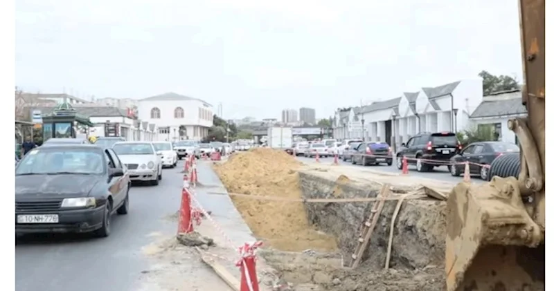 Binəqədi şossesində xaos Bitmək bilməyən təmir və tıxac hansı qurumun işidir?