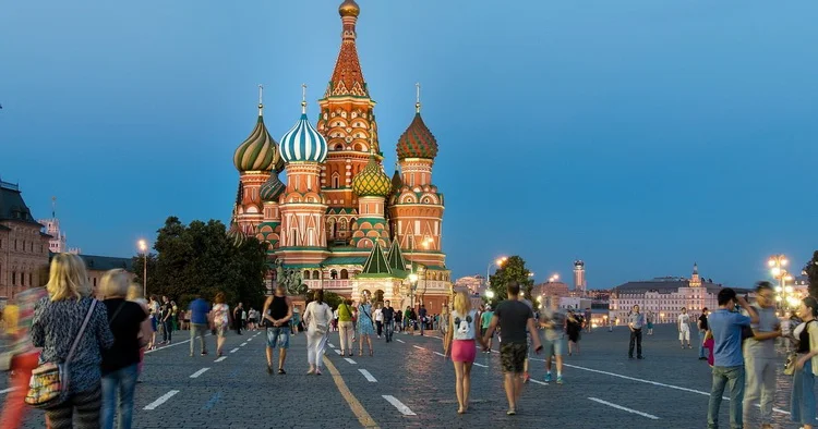 Bu şəxslərə Rusiya vətəndaşığı veriləcək Putin qərar imzaladı