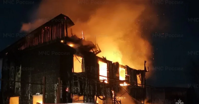 Четверо детей и трое взрослых погибли на пожаре в Сургуте