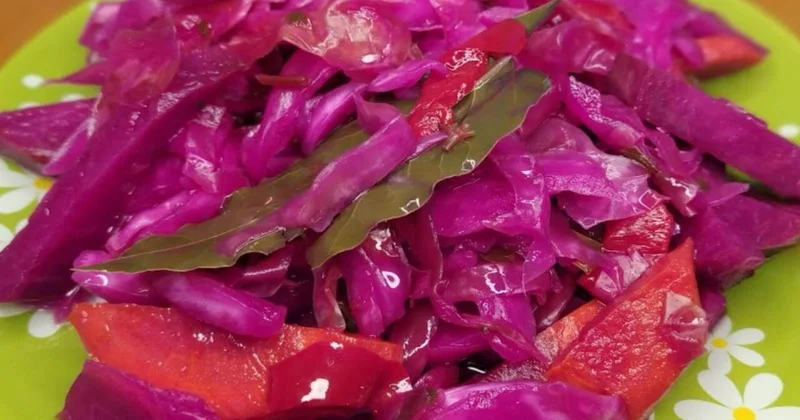 Payızda xəstələnməmək istəyirsinizsə naharda kələm turşusu yeyin